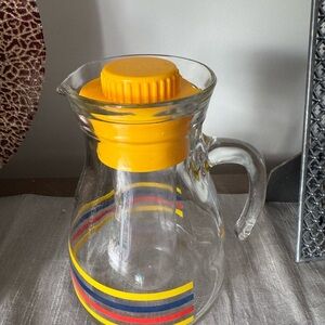 Vintage Cerve italian fiesta Glass Pitcher with Lid. Like new condition. 8”